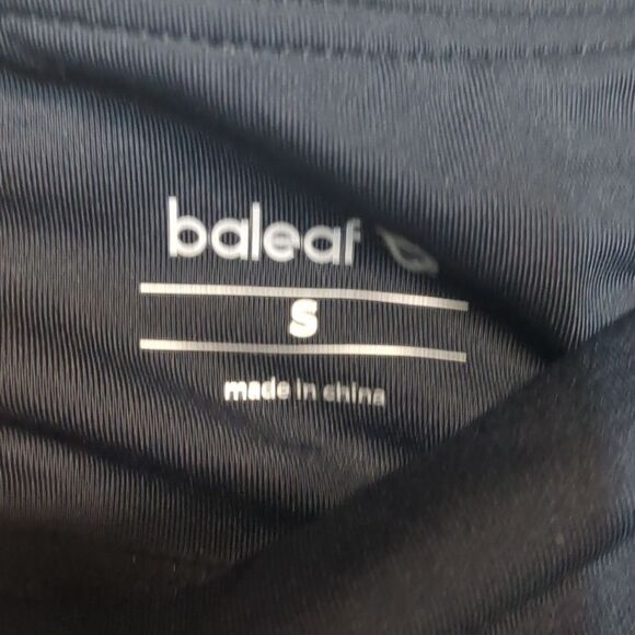 Baleaf Women's Cropped Capris Leggings Athleisure Size Small Yoga Athletic - Picture 3 of 5